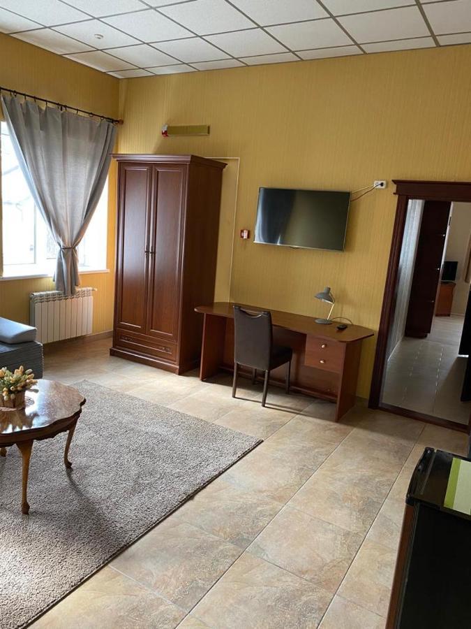 Hotel Gostynnyi Dvir Bucha Luaran gambar