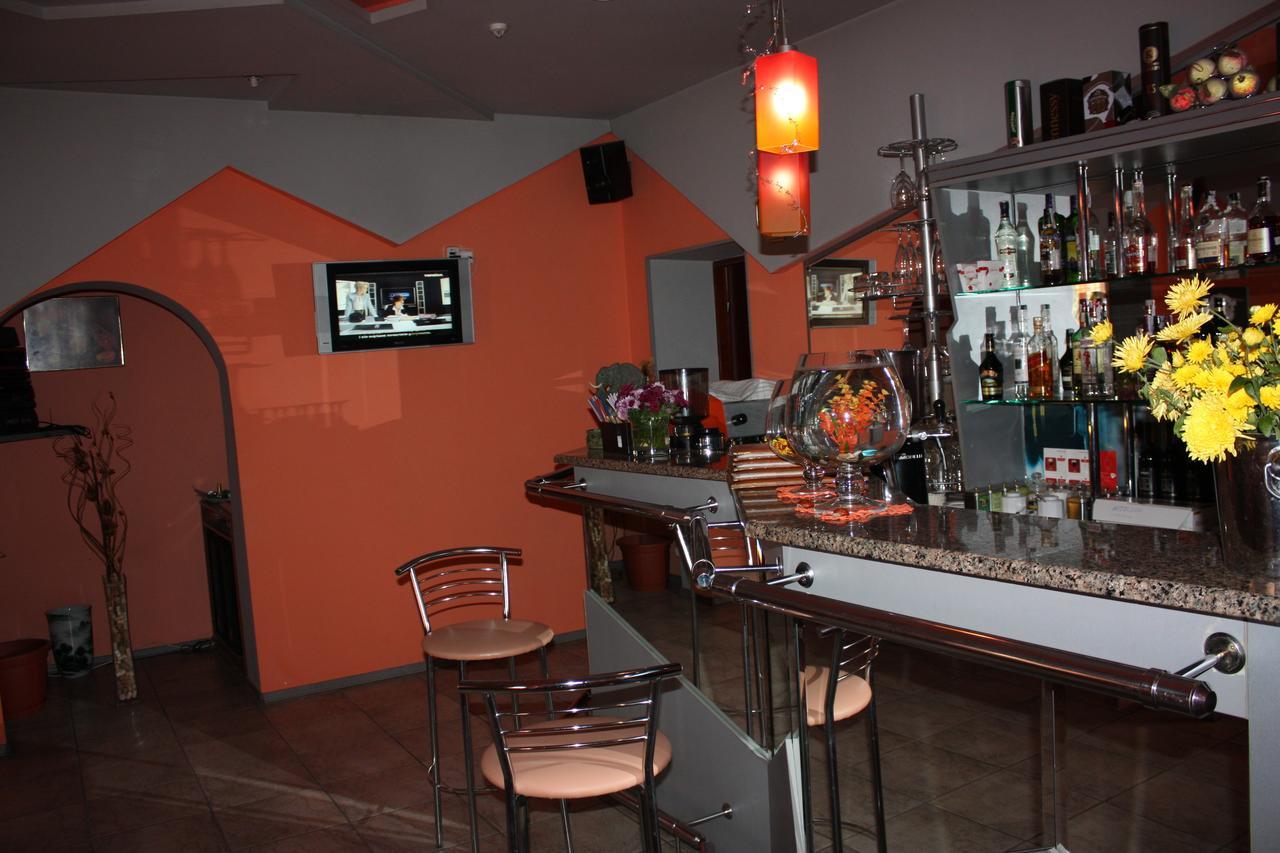 Hotel Gostynnyi Dvir Bucha Luaran gambar