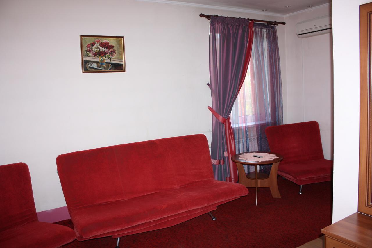 Hotel Gostynnyi Dvir Bucha Bilik gambar