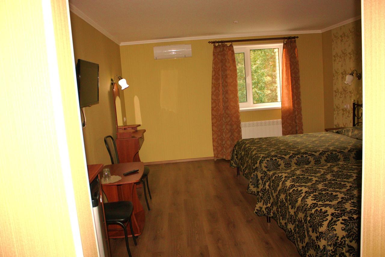 Hotel Gostynnyi Dvir Bucha Bilik gambar