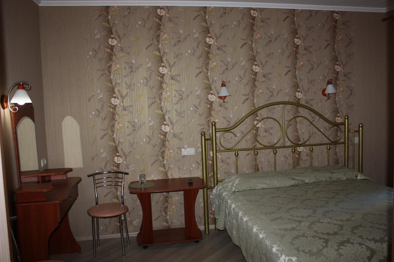 Hotel Gostynnyi Dvir Bucha Bilik gambar